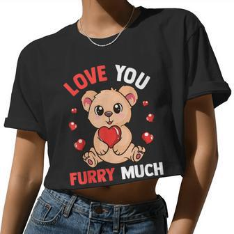Cute Bear With Hearts For Girls Who Love Bears Valentine Day Women Cropped T-shirt - Monsterry