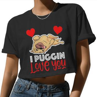 Womens Pug Valentines Pugs And Kisses Women Cropped T-shirt - Monsterry CA