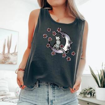 Daisy Flowers Moon Cat Witchy Cats Comfort Colors Tank Top - Monsterry DE