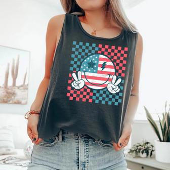 Retro Groovy America Usa Patriotic 4Th Of July Girls Comfort Colors Tank Top - Monsterry CA