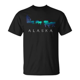 Alaska Sled Dogs Mushing Sled Dog Team Aurora Borealis Scene T-Shirt | Mazezy