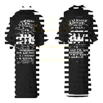 Anniversaire Ado 20 Ans Les Légendes Sont Nées En 2004 T-Shirt - Cadeauxyz