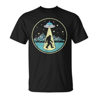 Bigfoot Abduction Vintage Sasquatch & Ufo Alien Graphic T-Shirt - Monsterry AU