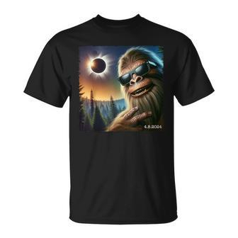 Bigfoot Glasses Taking A Selfie With Solar 2024 Eclipse T-Shirt | Mazezy