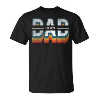 Dad Est 2024 New Dad 2024 Father's Day Expect Baby 2024 T-Shirt - Seseable