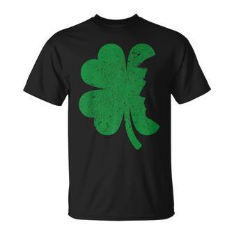 Happy St Patrick's Day Clover Leaf Trump Distressed T-Shirt - Seseable
