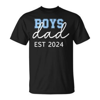 New Daddy Boys Dad Est 2024 Gender Reveal First Fathers Day T-Shirt - Thegiftio UK