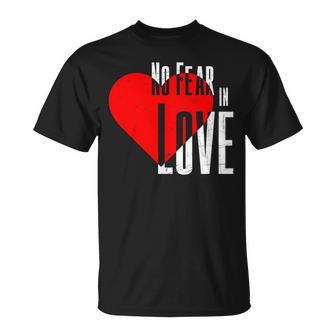 No Fear In Love A Fiancé Fiancée Lovers Engagement Romance T-Shirt - Monsterry AU