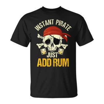 Piratenthema T-Shirt 'Sofort Pirat – Nur Rum Hinzufügen' mit Totenkopf - Seseable