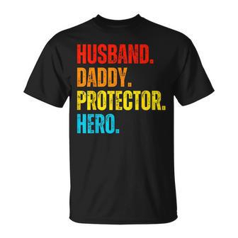 Retro Ehemann Papa Protector Heroatertag Für Papa T-Shirt - Geschenkecke