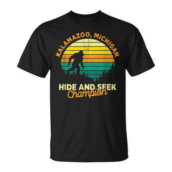 Retro Kalamazoo Michigan Big Foot Souvenir T-Shirt - Monsterry AU