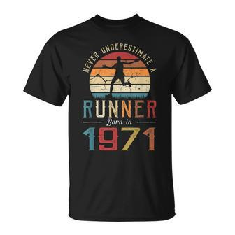 Retro Never Underestimate Runner Born In 1971 50Th Birthday T-Shirt | Mazezy CA