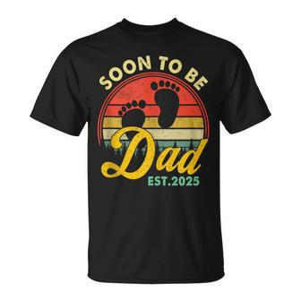 Soon To Be Dad Est 2025 Fathers Day New Dad Pregnancy T-Shirt - Thegiftio UK