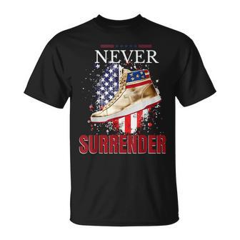 Never Surrender Gold Sneakers Pro Trump 2024 T-Shirt - Seseable