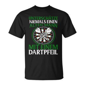 Unterschätze Niemals Alten Mann Mit Dartpfeil Darts Black T-Shirt - Seseable