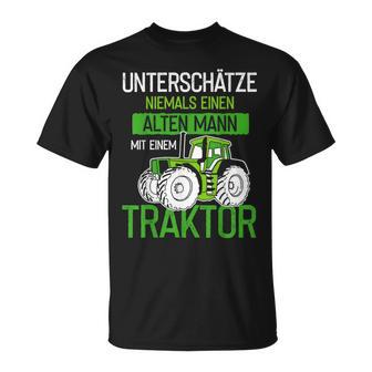 Unterschätze Niemals Einen Alten Mann Mit Einem Traktor Opa T-Shirt - Geschenkecke