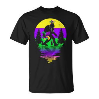 Vintage Mardi Gras Bigfoot Sasquatch Beads Carnival T-Shirt - Monsterry AU