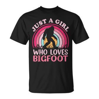 Vintage Retro Bigfoot Lover Just A Girl Who Loves Bigfoot T-Shirt - Thegiftio UK