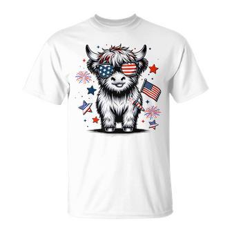 Cute Highland Cow 4Th Of July Usa Flag Patriotic Cow Farmer T-Shirt - Monsterry AU