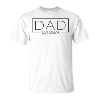 Dad Est 2024 Expect Baby 2024 Cute Father 2024 New Dad 2024 T-Shirt - Seseable