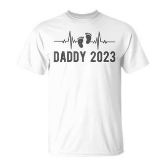 Daddy Est 2023 Heartbeat First Time New Dad T-Shirt - Monsterry DE