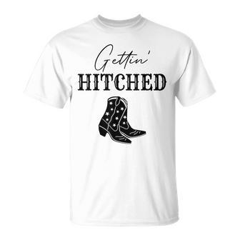 Getting Hitched Bride Western Bachelorette Party T-Shirt | Mazezy