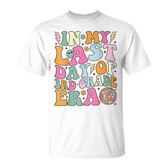 Groovy In My Last Day Of 3Rd Grade Era Last Day Of School T-Shirt - Seseable