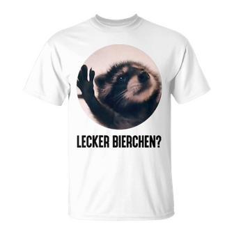 Lecker Bierchen X Pedro Waschbär Meme Cute Racoon T-Shirt - Geschenkecke