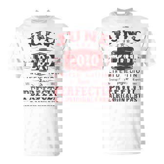 Vintage 2010 Cadeau 14 Ans Anniversaire Garçon Juin 2010 T-Shirt - Cadeauxyz