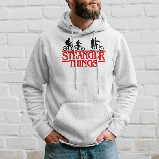 Así son las nuevas camisetas de 'Stranger Things' x Pull&Bear