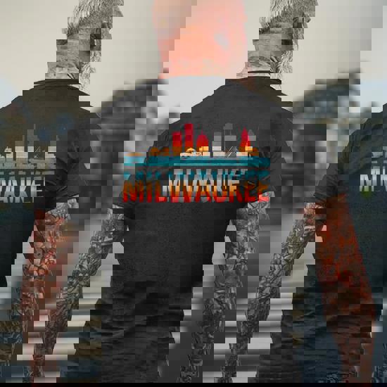 Milwaukee Retro Skyline City T-Shirt Souvenir Skyline Milwaukee Retro Skyline City T-Shirt Souvenir Skyline