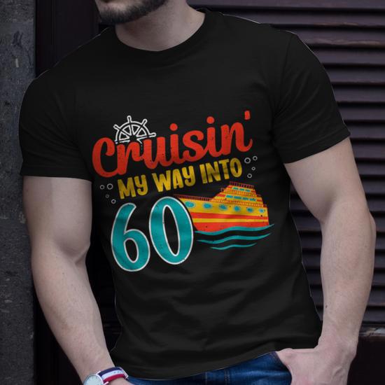 T-Shirt Divertente 'Piano Pensione On Sailing Yacht' - Regalo Uomo Vela E Barche
