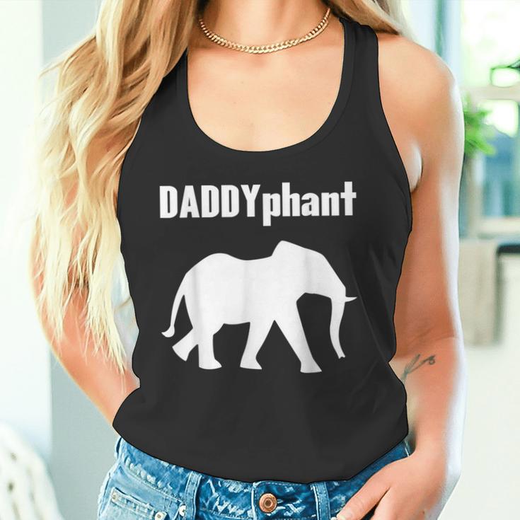 Daddyphantater Elefant Papaatertag Lustig Papa Wortspiel Tank Top