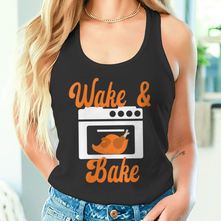 Damen Wake & Bake Thanksgiving Truthahn Lustiger Papa Witz Friendsgiving Mit-Ausschnitt Tank Top