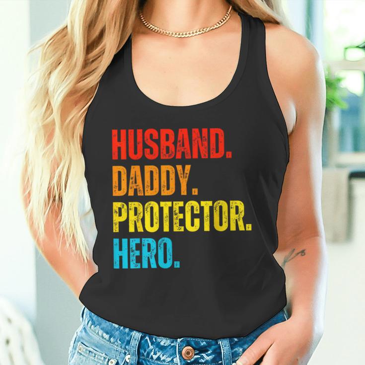 Retro Ehemann Papa Protector Heroatertag Für Papa Tank Top