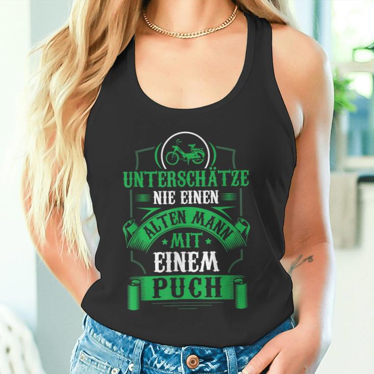 Underestimate Sie Niemals Einen Old Mann Mit Einem Puch Moped Underestimate Tank Top