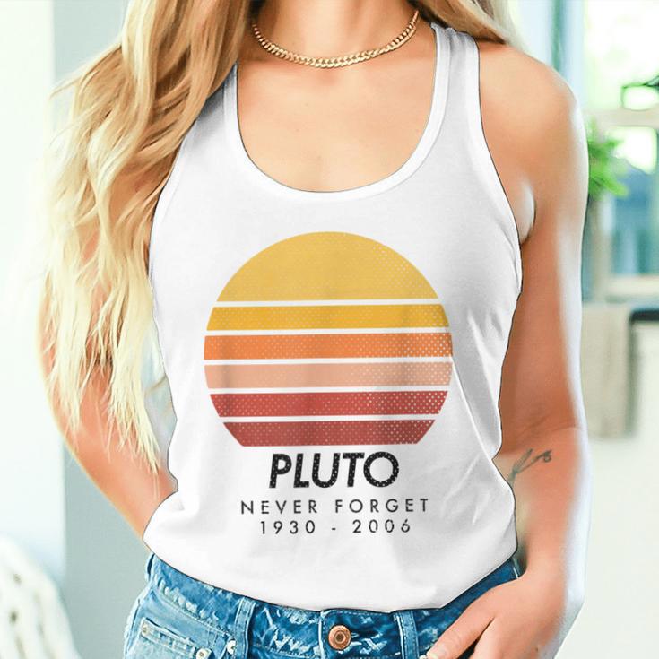 Vintage Never Forget Pluto Retro Astronomy Space Tank Top