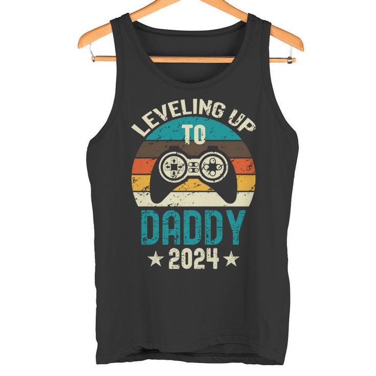 Soon To Be Daddy 2024 Lustige Schwangerschaft Ankündigung Papa Tank Top