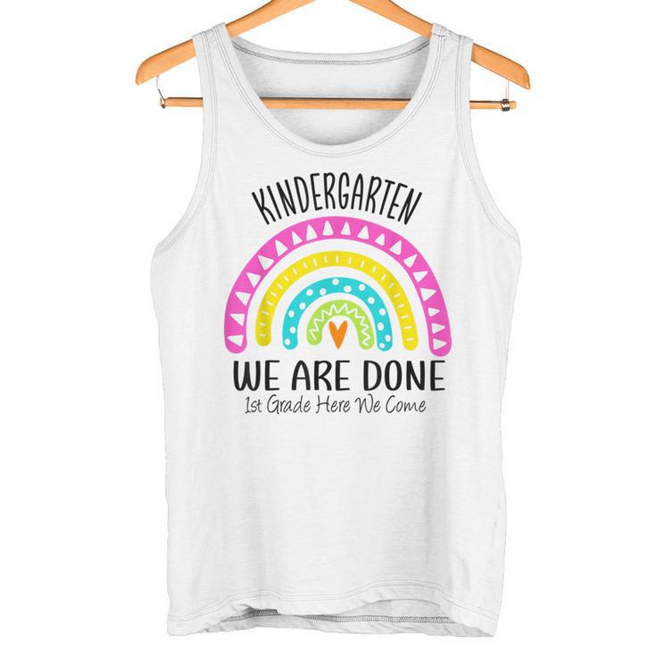 Kindergarten Abschluss 1 Klasse Hier Kommen Wir Regenbogen Tank Top