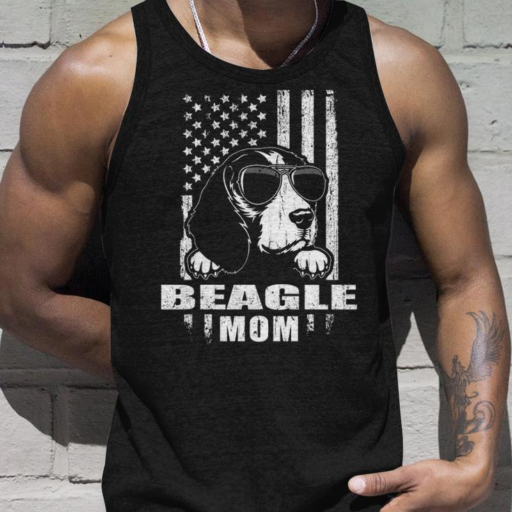 Beagle Mom Cool Vintage Retro Proud American Tank Top Gifts for Him