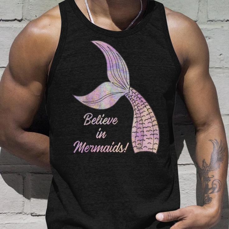 Believe In Mermaids Believe In Mermaids Tank Top Geschenke für Ihn