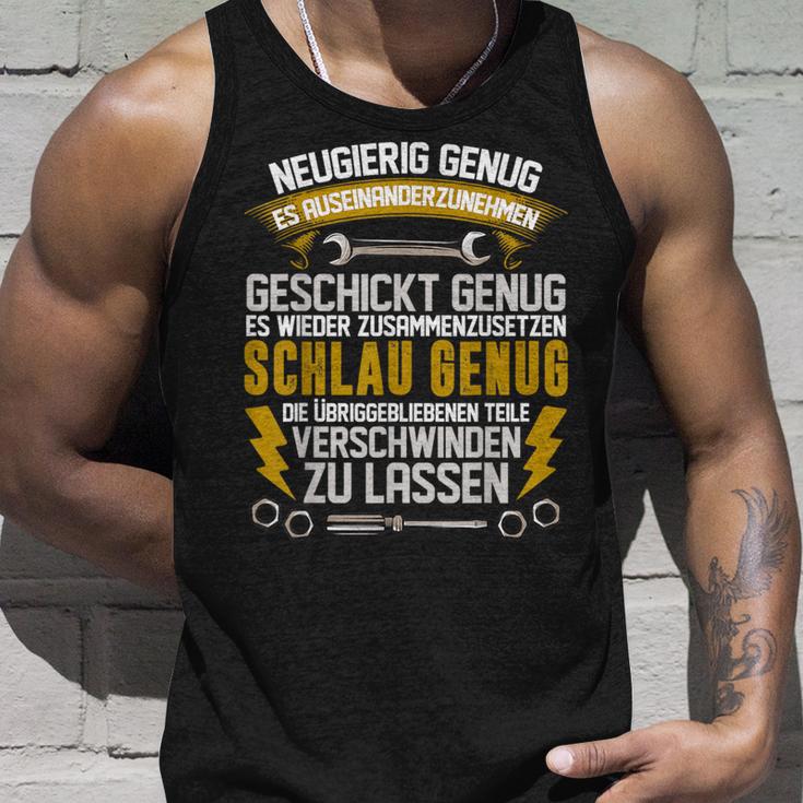 Curious Enough Es Auseinander Zeheichen Tank Top Geschenke für Ihn