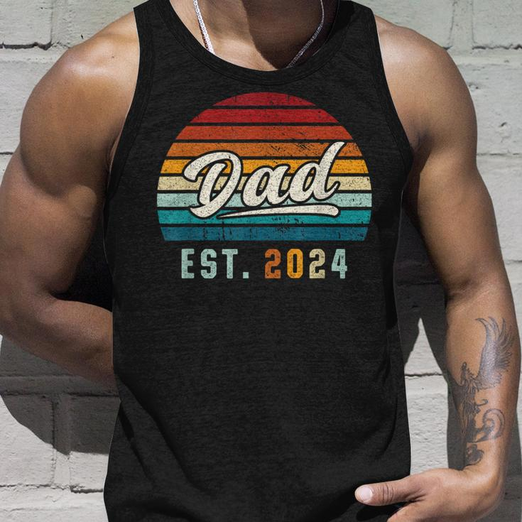 Dad Est 2024 Ersteratertag Frischgebackener Papa Tank Top Geschenke für Ihn