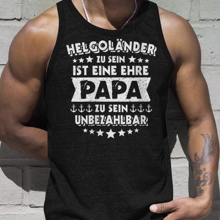 Damen Helgoländer Papa Sprüche Geburt Nordsee Helgoland Mit-Ausschnitt Tank Top Geschenke für Ihn