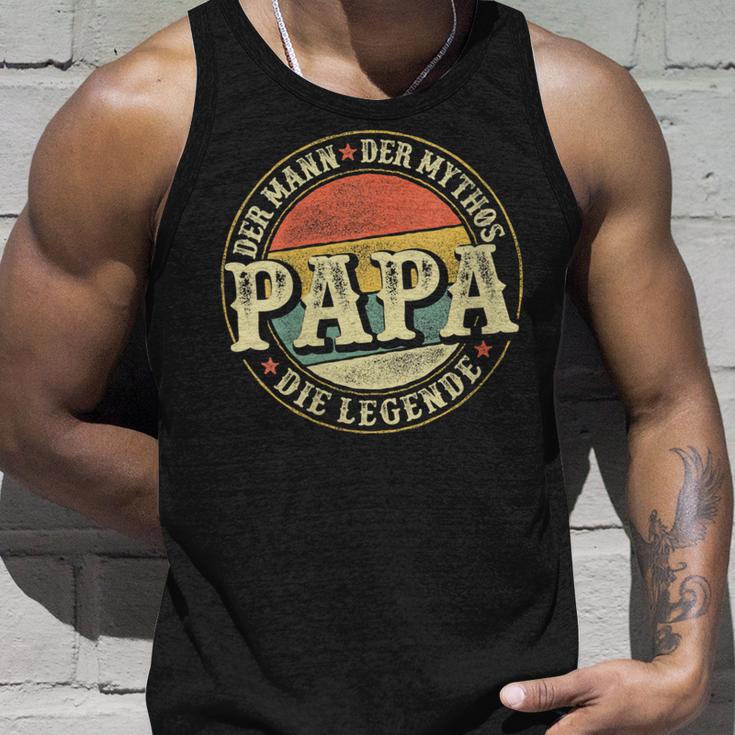 Damen Herrenintage Papa Der Mann Der Mythos Die Legendeatertag Mit-Ausschnitt Tank Top Geschenke für Ihn