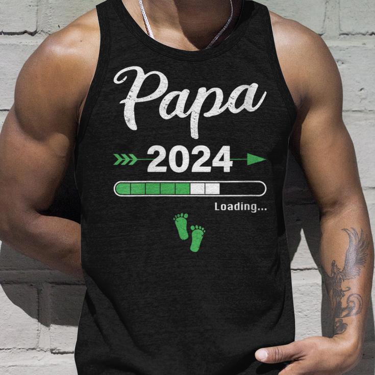 Damen Papa Loading 2024 Werdender Papa Baby Geburt Daddy To Be Mit-Ausschnitt Tank Top Geschenke für Ihn