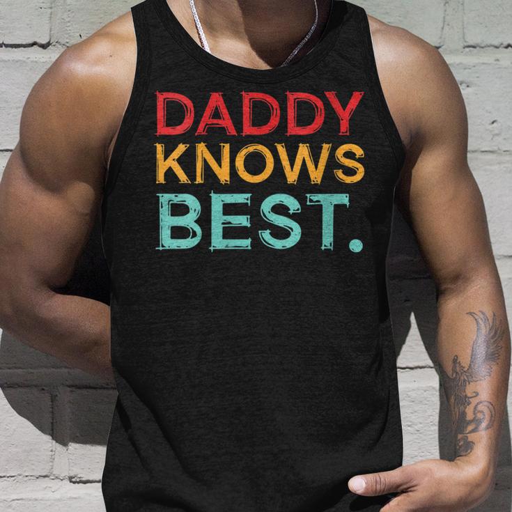 Damen Papa Weiß Es Am Besten Papa Papa Poppaater Stiefvater Ehemann Mit-Ausschnitt Tank Top Geschenke für Ihn