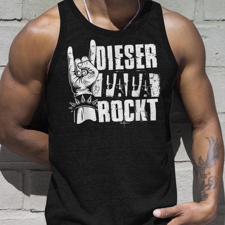 Dieser Papa Rockt Heavy Metal Rocker Rock & Roll Papa Tank Top Geschenke für Ihn