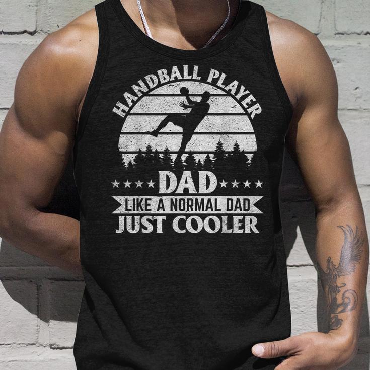 Handball Player Papa Wie Ein Normaler Papa Nur Cool Tank Top Geschenke für Ihn