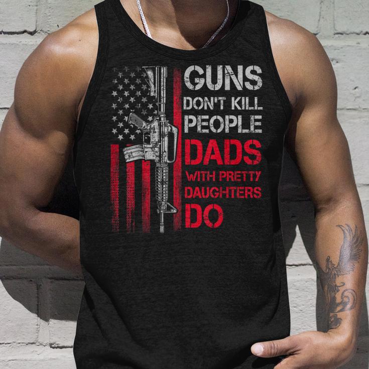 Herren Waffen Töten Keine Menschenäter Mit Hübschen Töchtern Humor Papa Tank Top Geschenke für Ihn